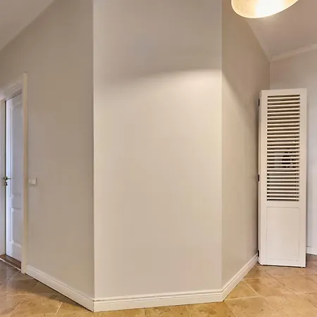 Spacious Old Town With Sauna Apartament *
