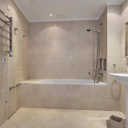 Spacious Old Town With Sauna Apartament